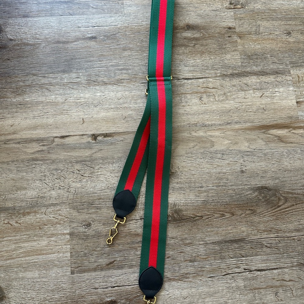 Gucci Green and Red Strap with Gold Hardware - Picture 3 of 3